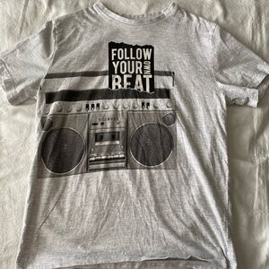 Zara Boy's Gray‎ Print T-Shirt Size 11/12 Follow Your Beat